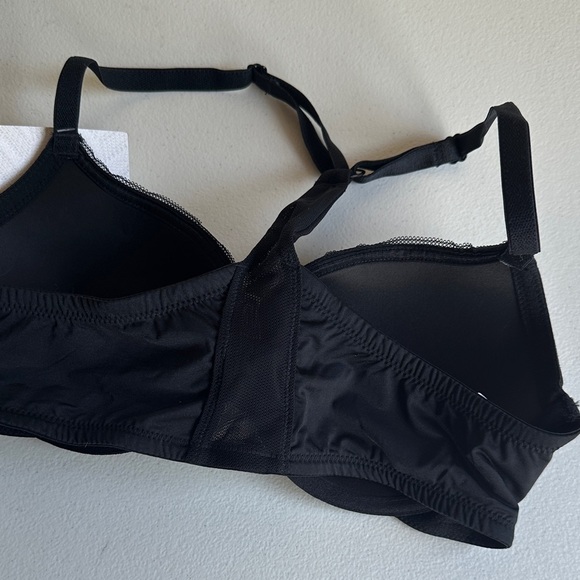 True & Co Black T-Shirt Bra with Molded Cups - Picture 3 of 3